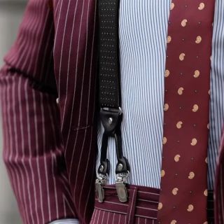 Šle jsou zpět! 🔥 Stylovější než kdy dřív. Hledáš nádech originality a elegance? Tady je! Šle skvěle ladí nejen s oblekem,...